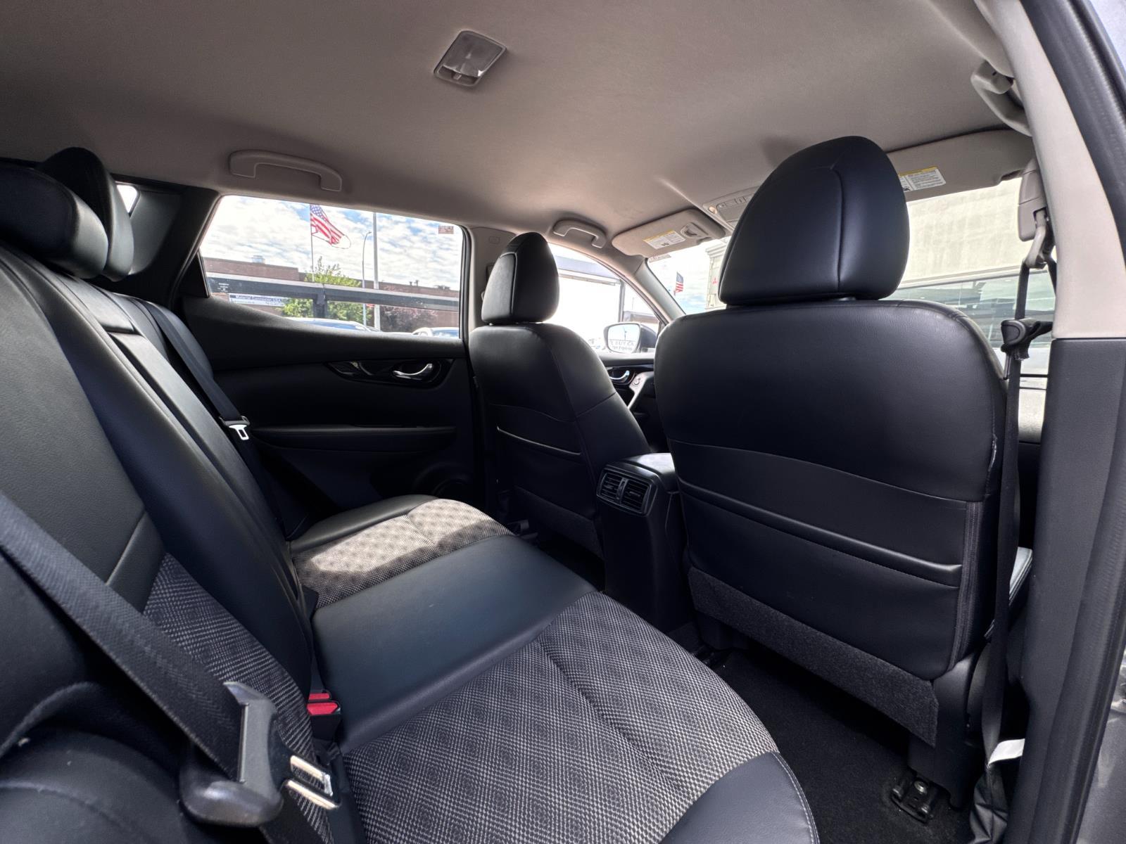2022 Nissan Rogue Sport SV photo 26