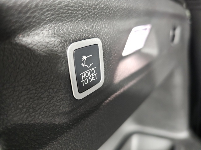 2025 Jeep Grand Cherokee Laredo X photo 28
