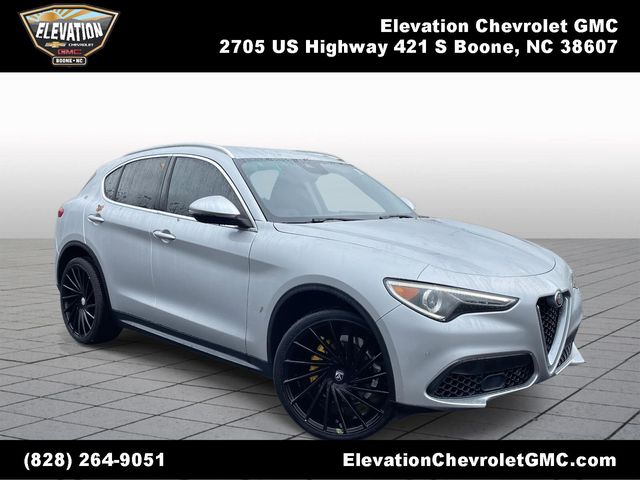 2018 Alfa Romeo Stelvio Base's photo