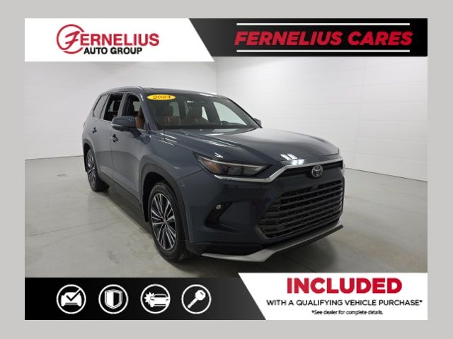 2024 Toyota Grand Highlander Platinum's photo