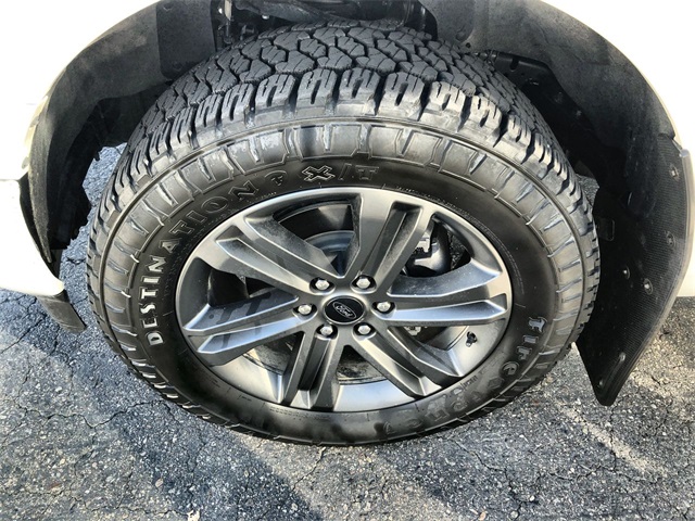 2023 Ford F-150 Lariat photo 3