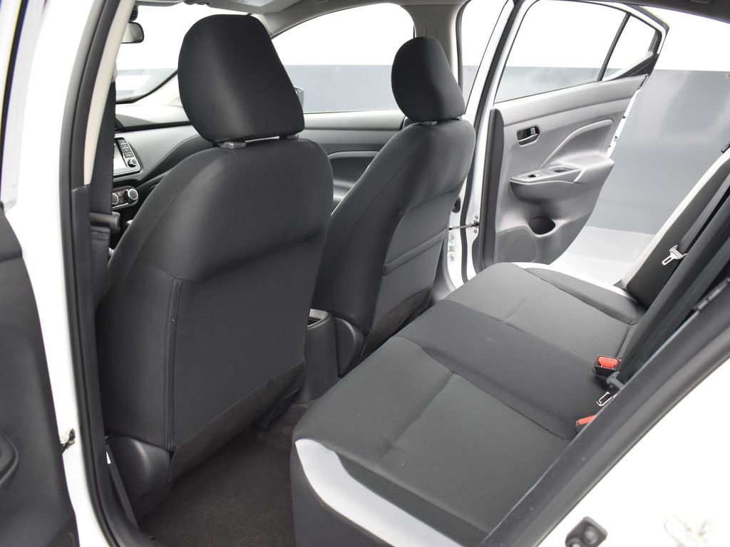 2025 Nissan Versa 1.6 S photo 12