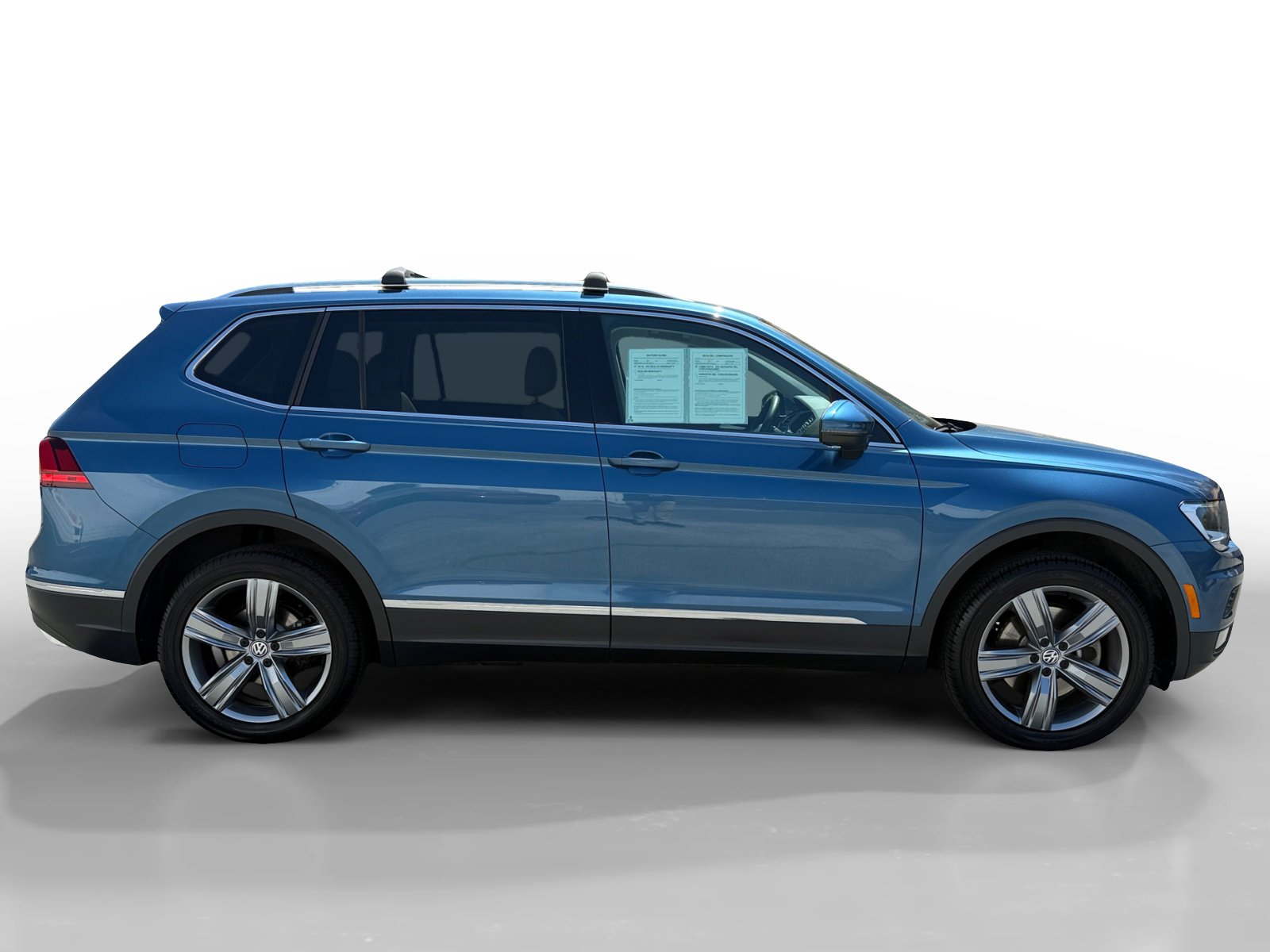 2020 Volkswagen Tiguan SEL photo 5