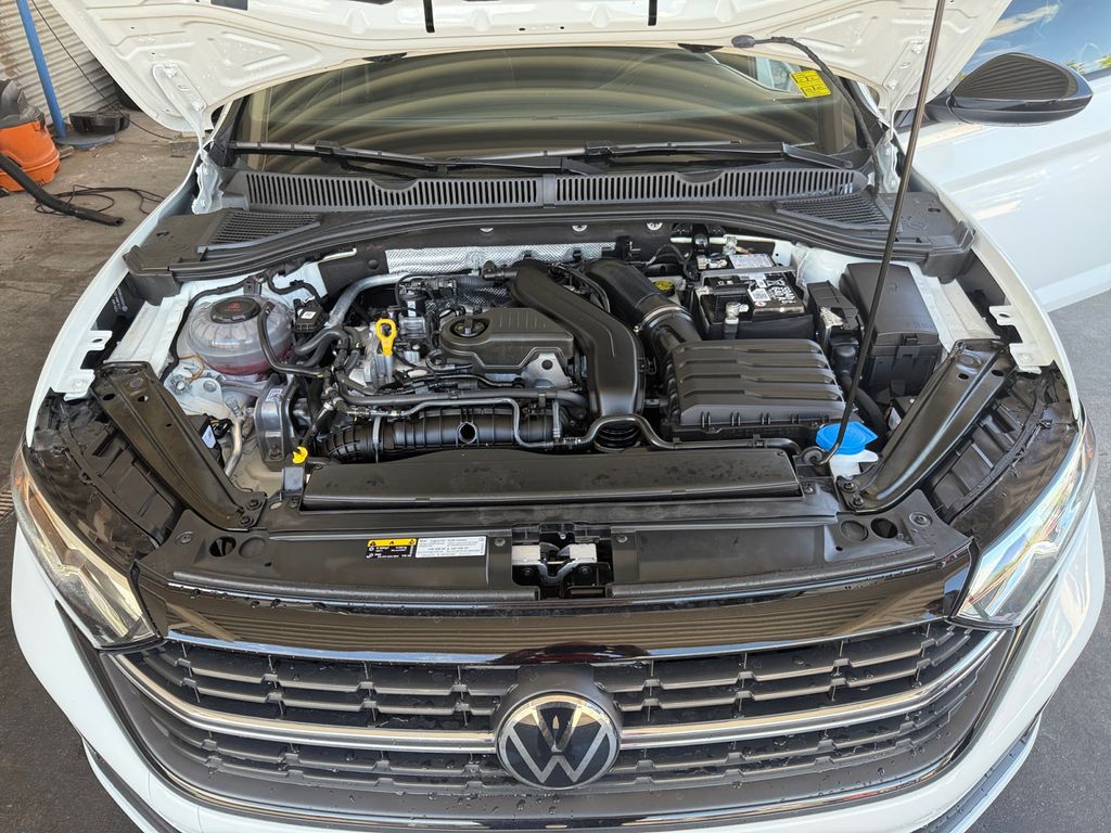 2024 Volkswagen Jetta 1.5T Sport photo 21
