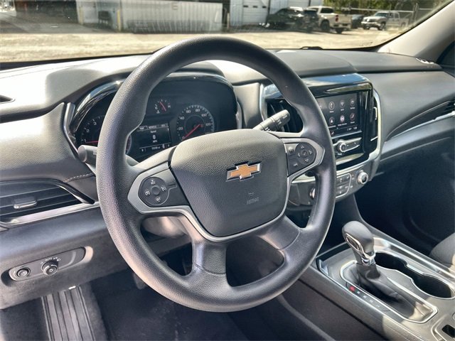 2021 Chevrolet Traverse LS photo 3