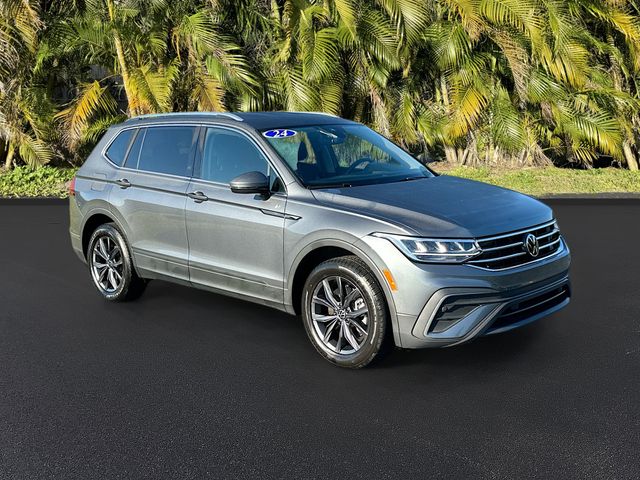 2024 Volkswagen Tiguan SE Wolfsburg Edition photo 2