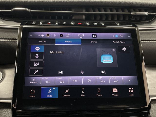2023 Jeep Grand Cherokee Limited photo 17