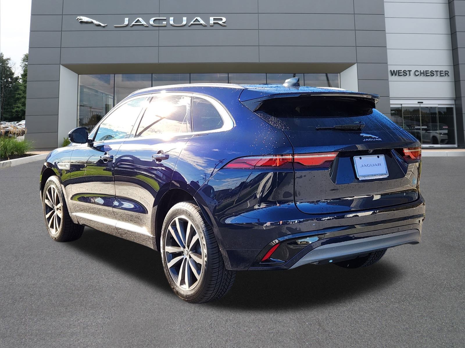 2025 Jaguar F-PACE P250 R-Dynamic S photo 3