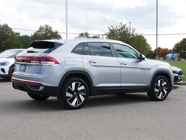 2024 Volkswagen Atlas Cross Sport SE Technology photo 6