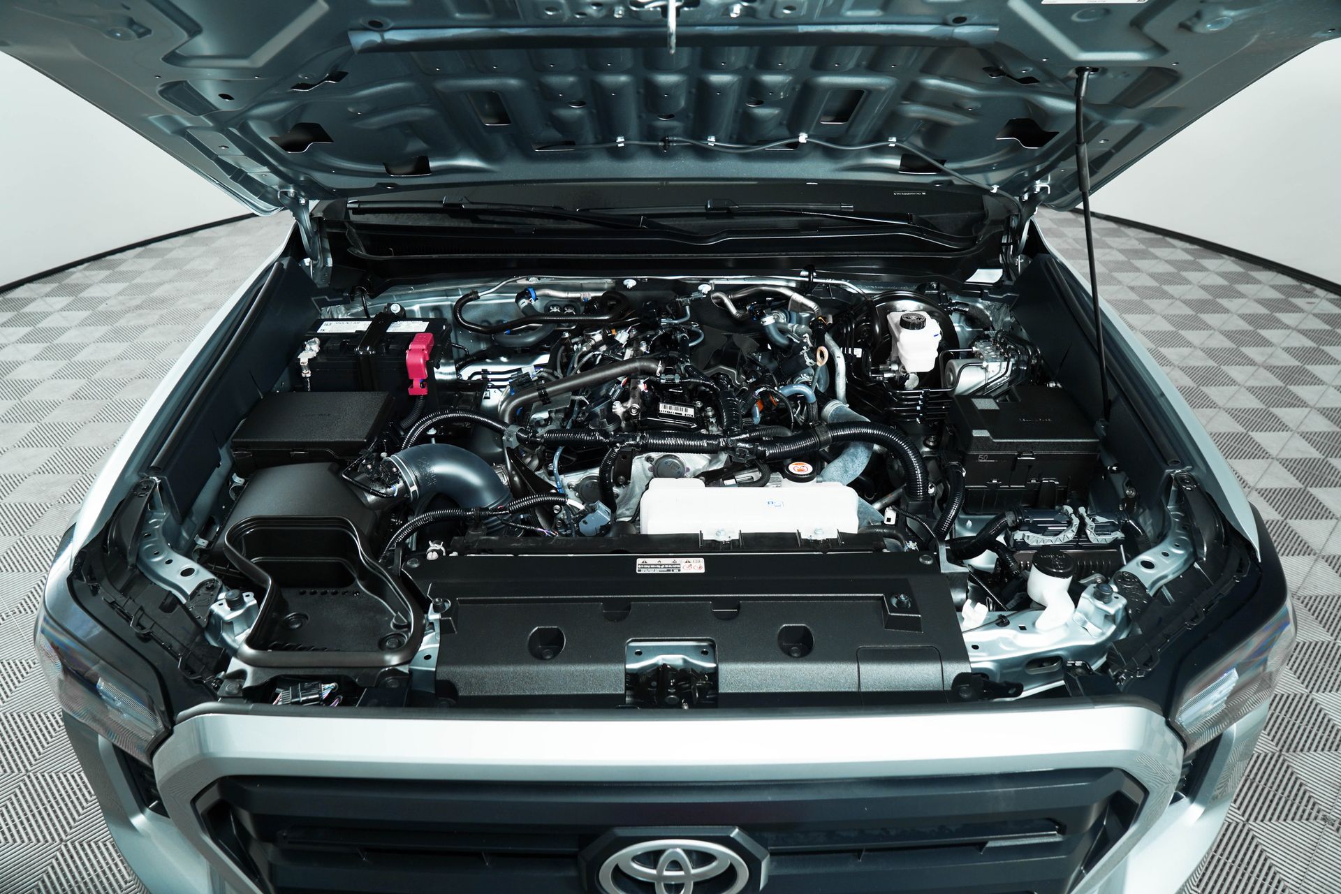 2025 Toyota Tacoma SR 4x4 photo 21