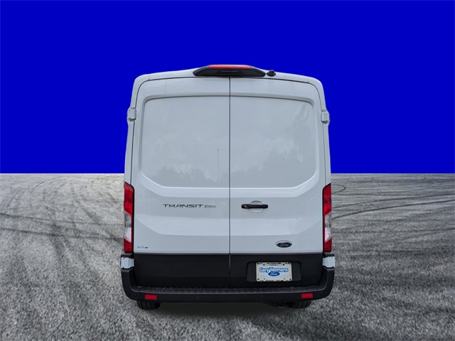 2025 Ford Transit photo 5