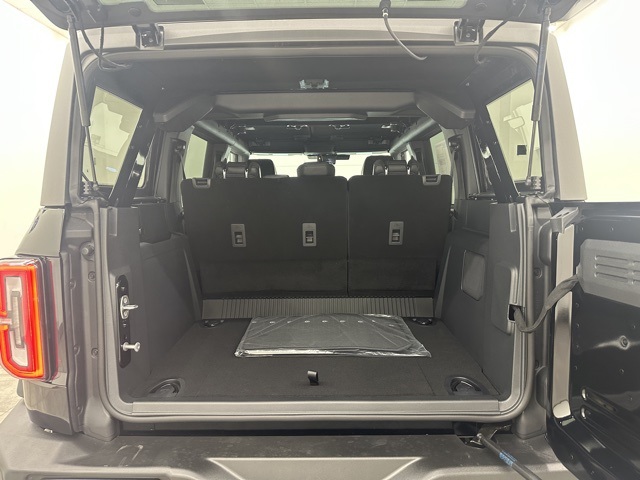 2025 Ford Bronco Outer Banks photo 12
