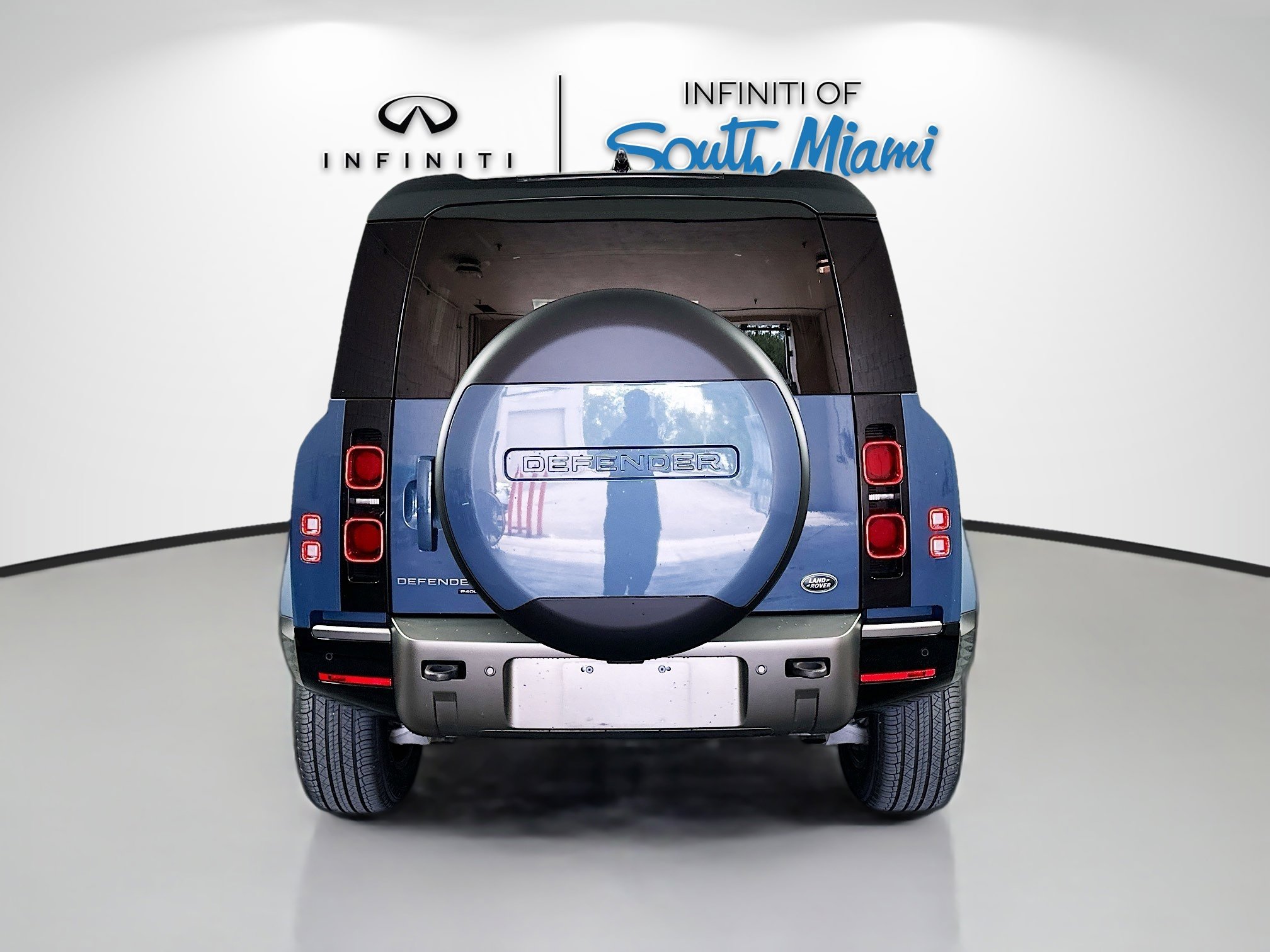 2021 Land Rover Defender X-Dynamic HSE photo 5