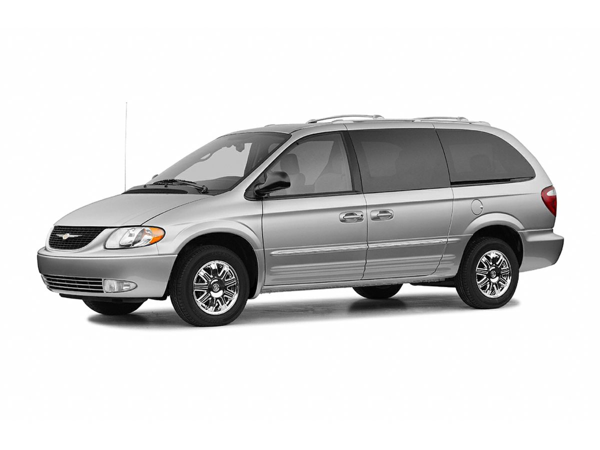2004 Chrysler Town & Country LX's photo