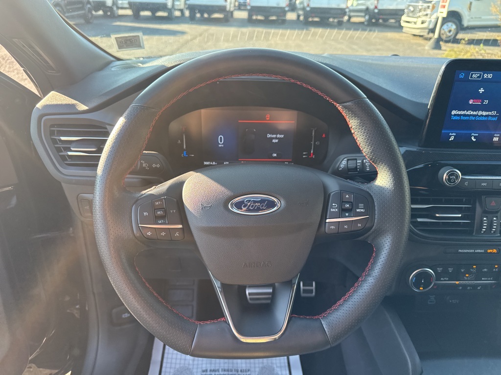2023 Ford Escape ST-Line Select photo 7