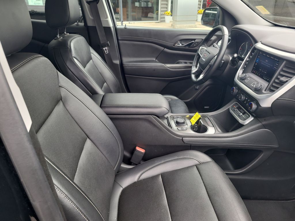 2023 Gmc Acadia SLT photo 28