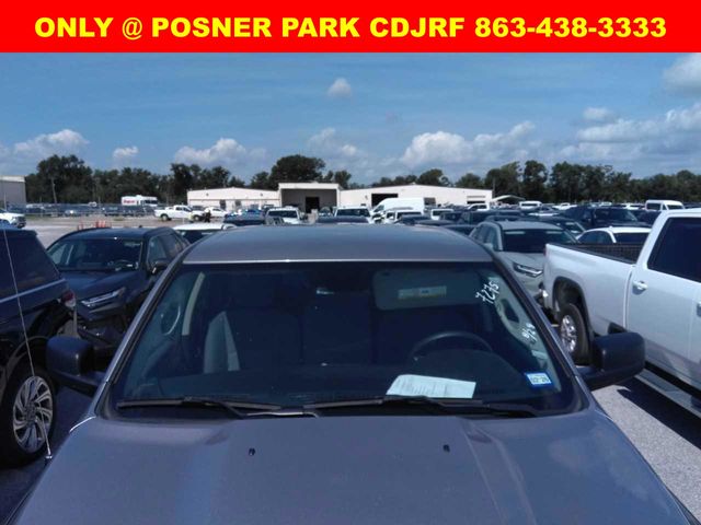 2024 Ram 1500 Classic SLT photo 4