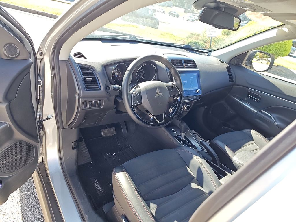 2024 Mitsubishi Outlander Sport ES photo 8