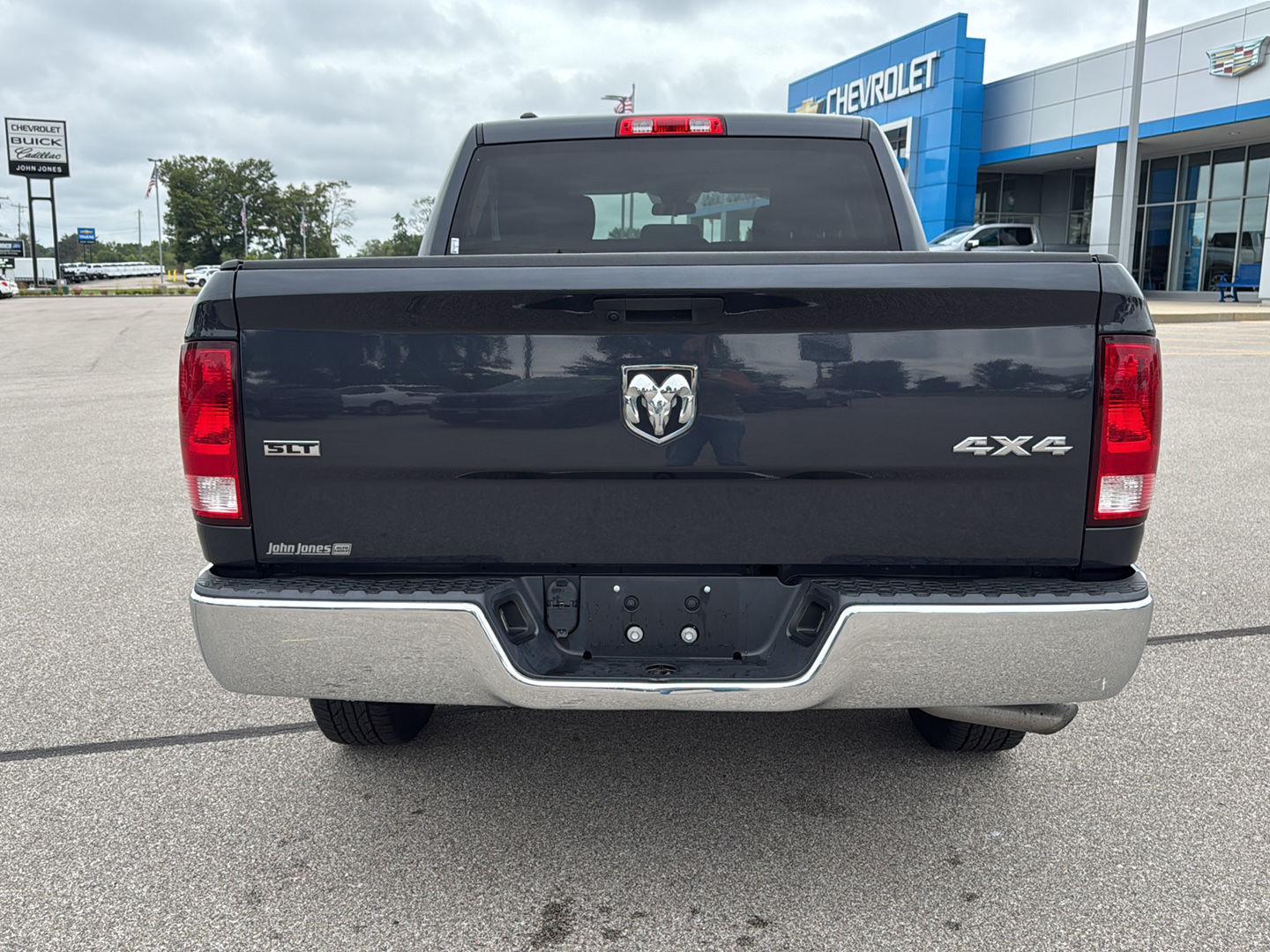 2021 Ram 1500 Classic SLT photo 13
