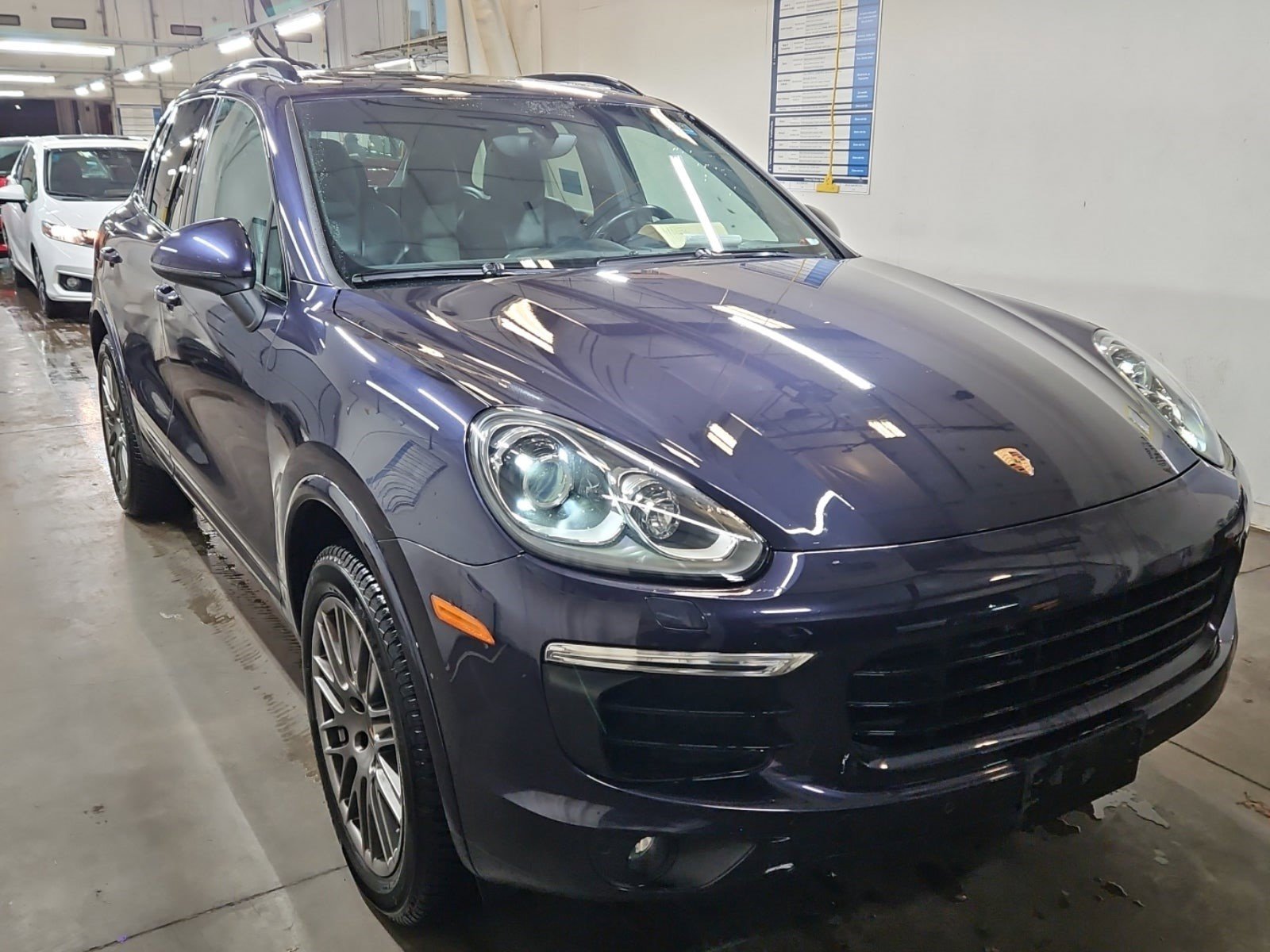 2017 Porsche Cayenne Platinum Edition's photo