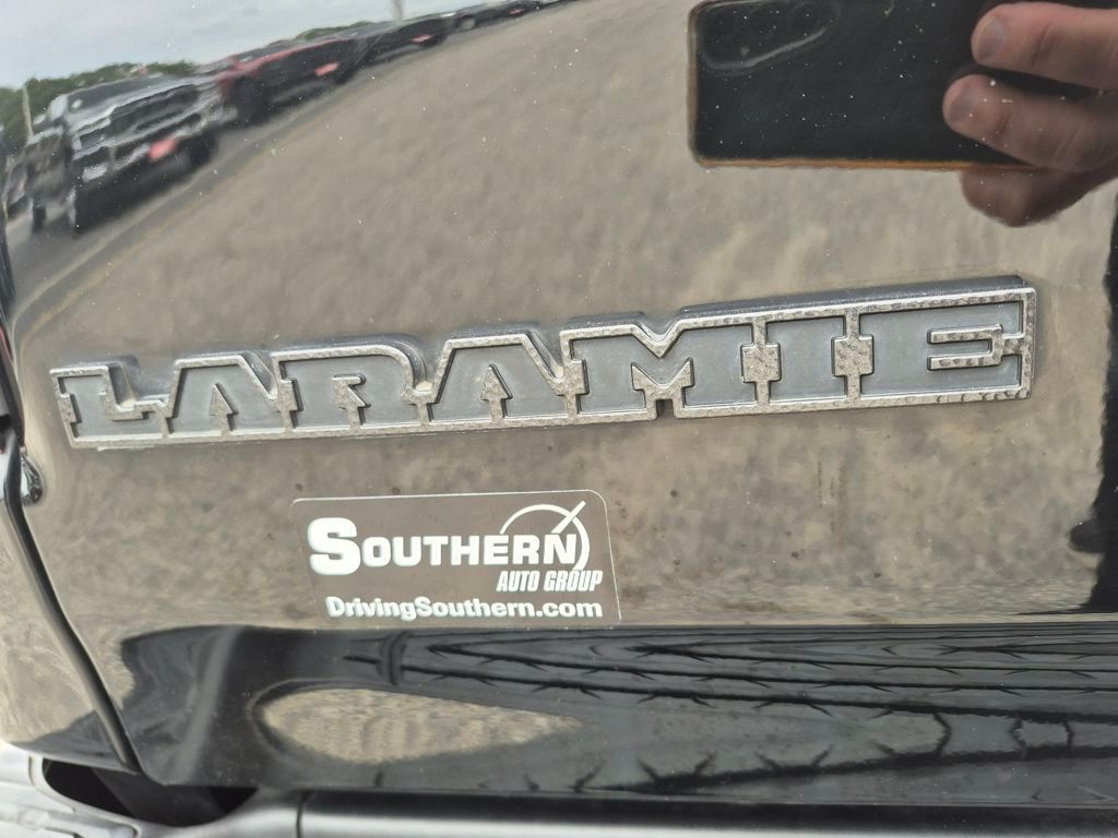 2022 Ram 1500 Laramie photo 11