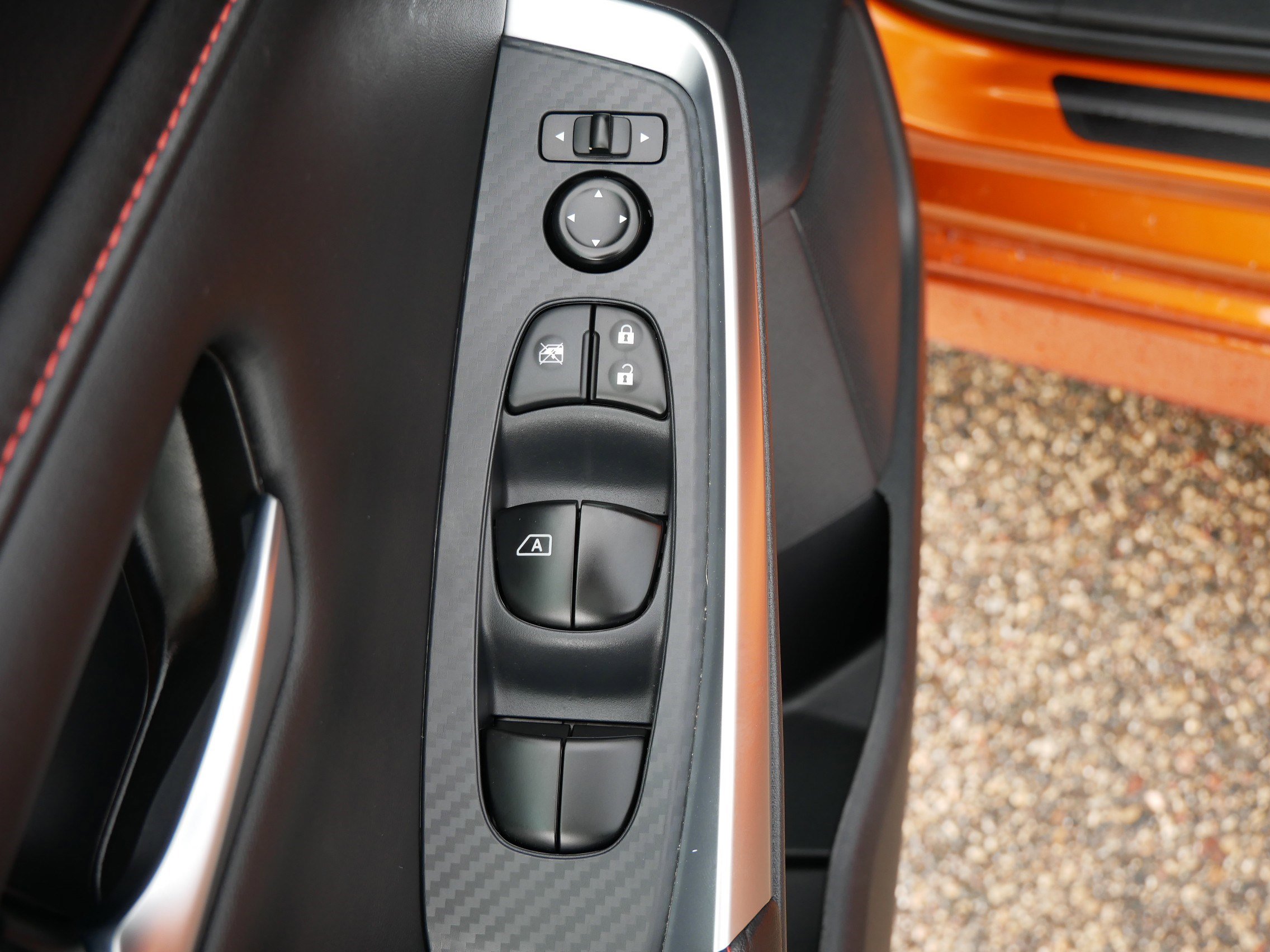 2024 Nissan Sentra SR photo 18