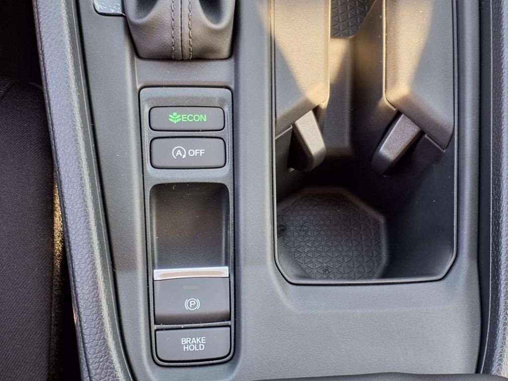 2025 Honda Accord LX photo 19