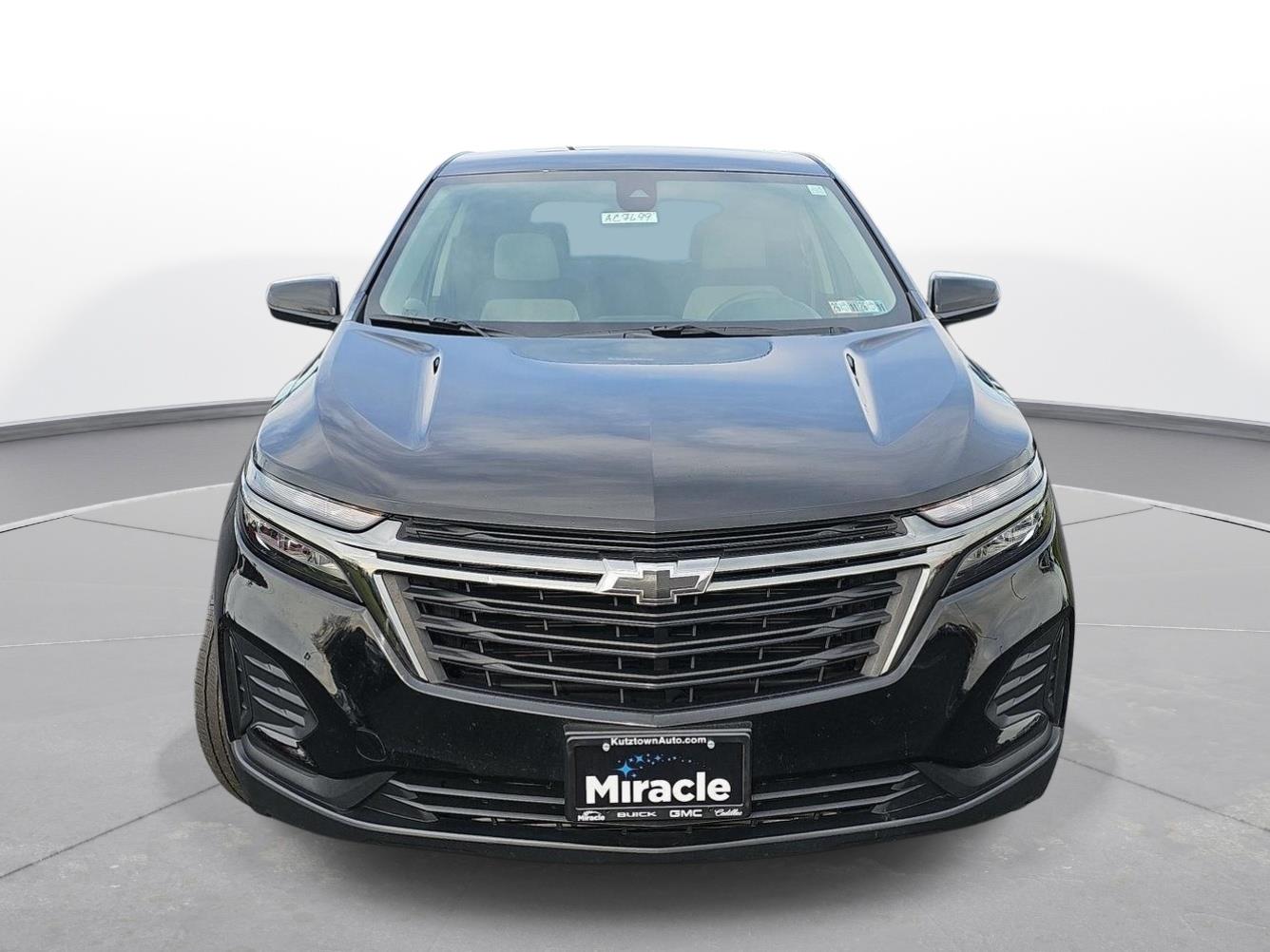 2023 Chevrolet Equinox LS photo 2