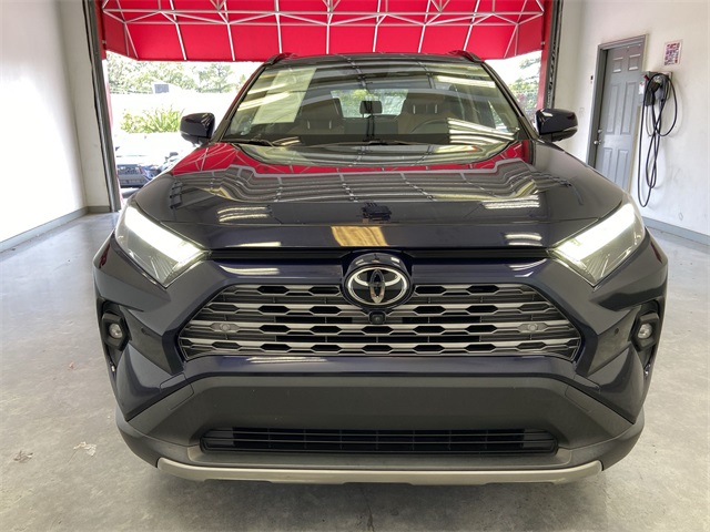 2022 Toyota RAV4 Limited photo 12
