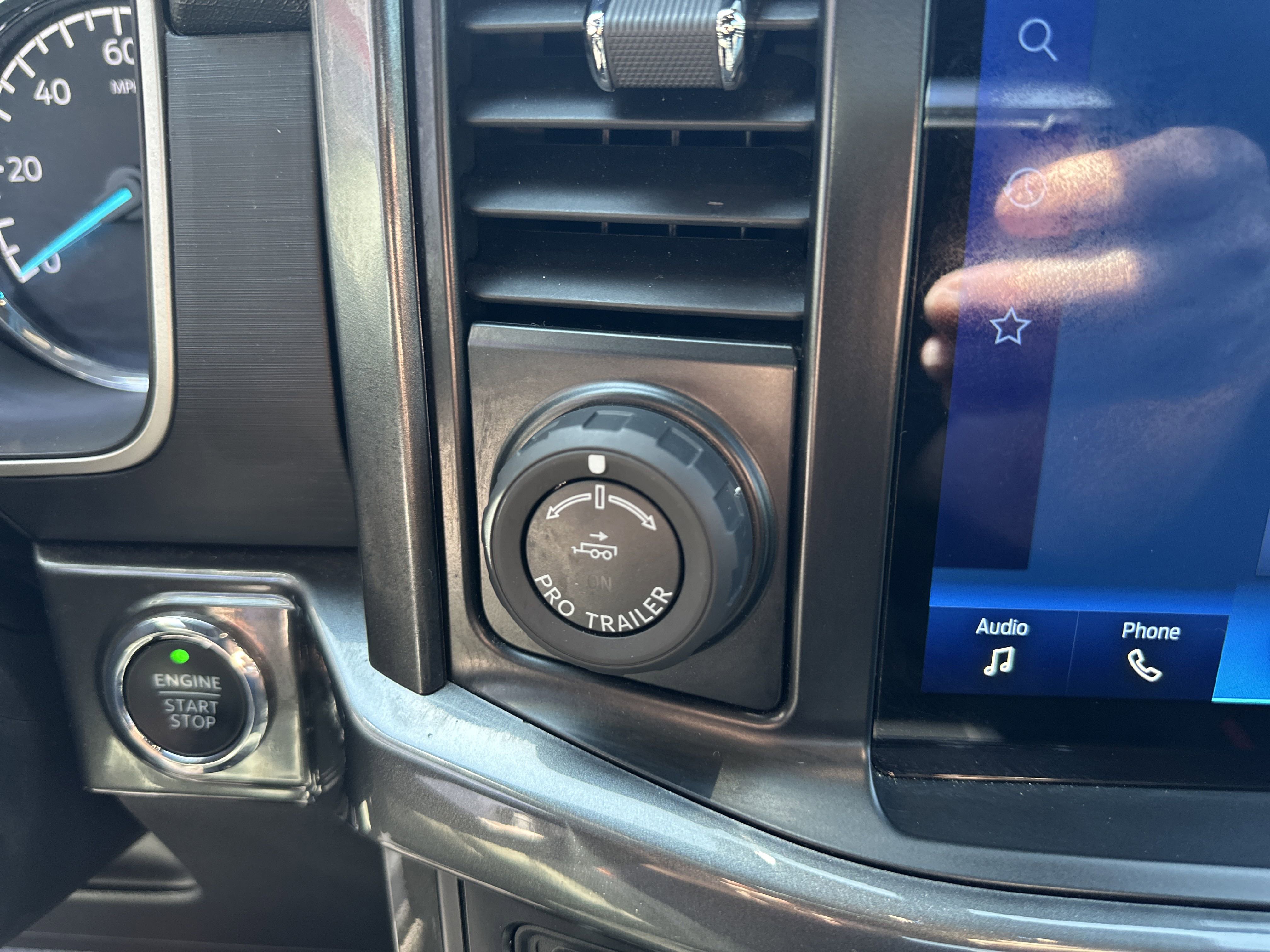 2023 Ford F-150 XLT photo 3