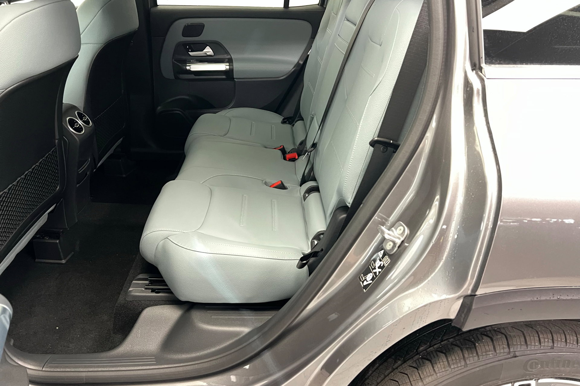 2026 Mercedes Benz GLB 250 4MATIC photo 21