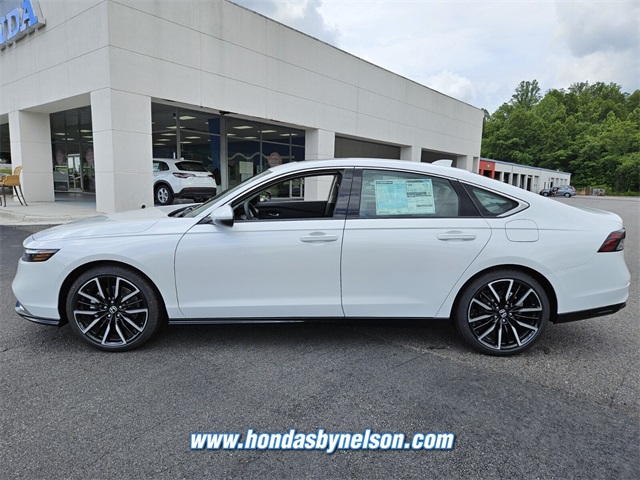 2025 Honda Accord Hybrid Touring photo 4
