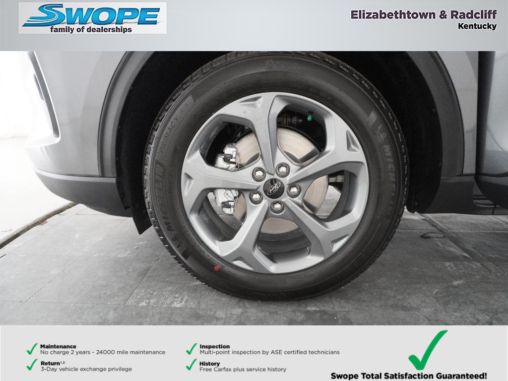 2026 Ford Escape ST-Line Select photo 13
