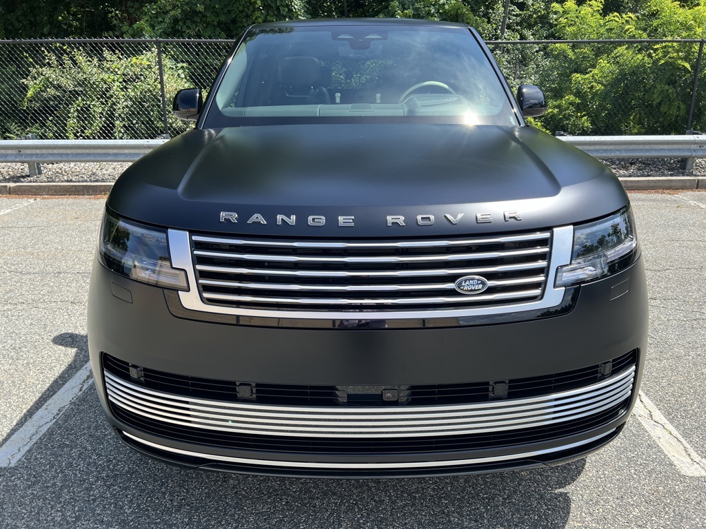 2024 Land Rover Range Rover SV photo 2