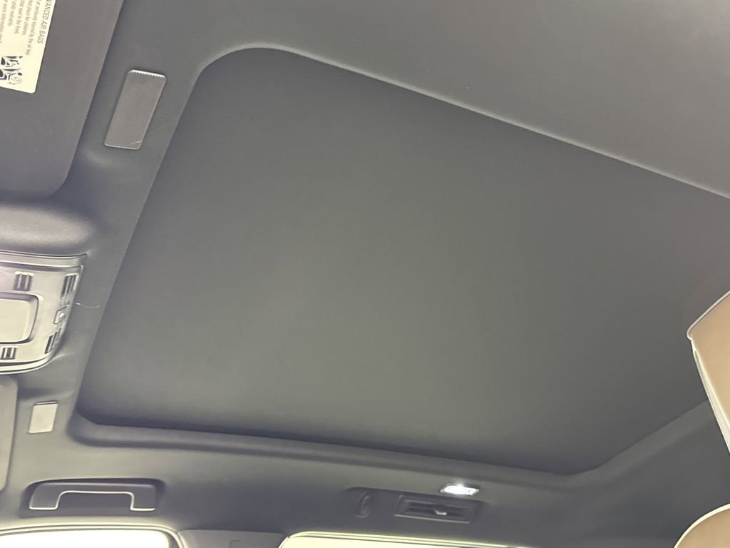 2025 Gmc Yukon Denali Ultimate photo 32