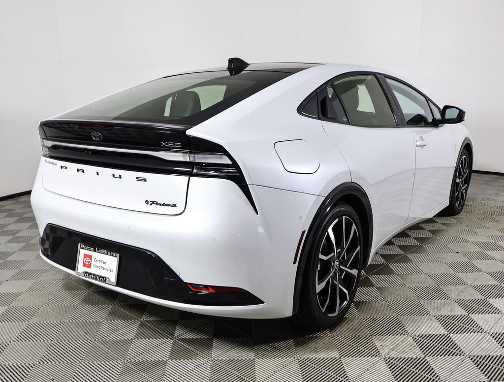 2024 Toyota Prius Prime XSE Premium photo 5