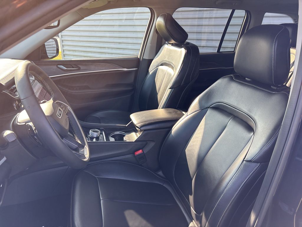 2024 Jeep Cherokee Limited 4xe photo 24