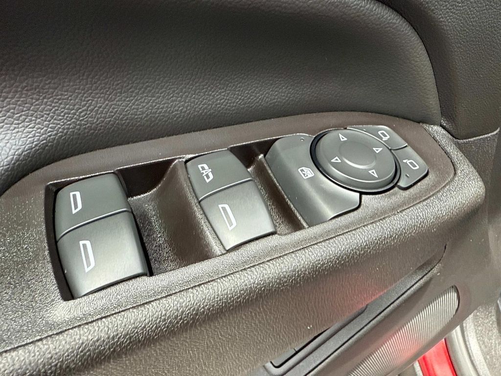 2021 Chevrolet Equinox LT photo 17