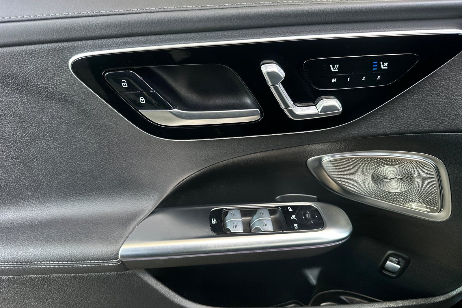 2025 Mercedes Benz C 300 photo 20