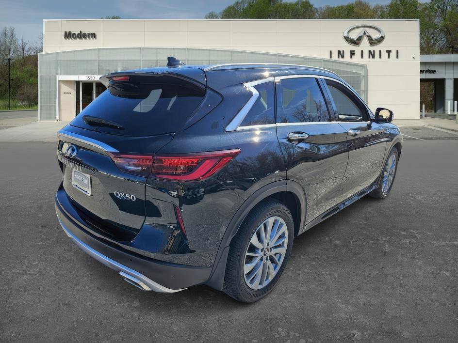 2025 Infiniti QX50 Luxe AWD photo 4