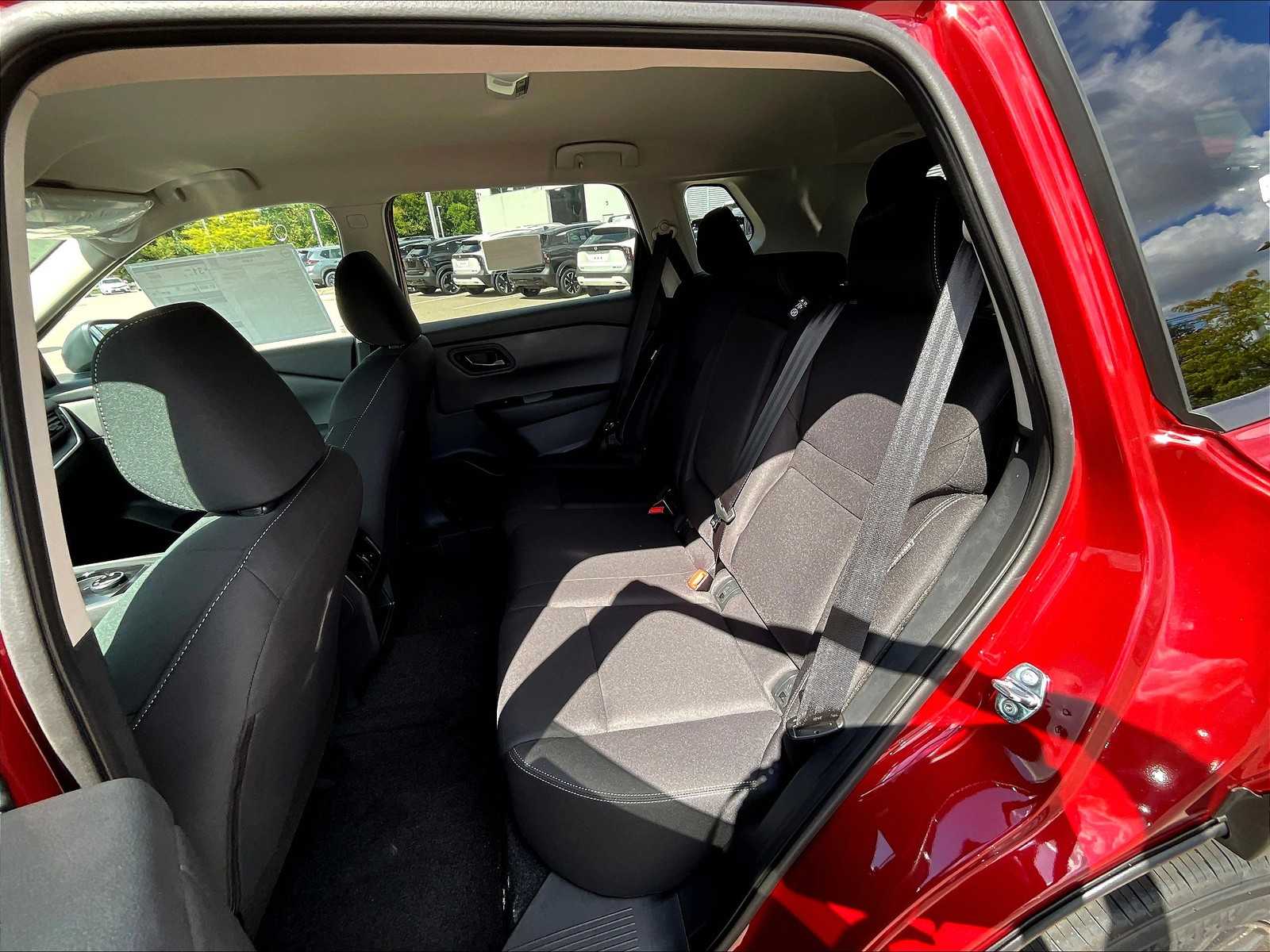 2026 Nissan Rogue S photo 14