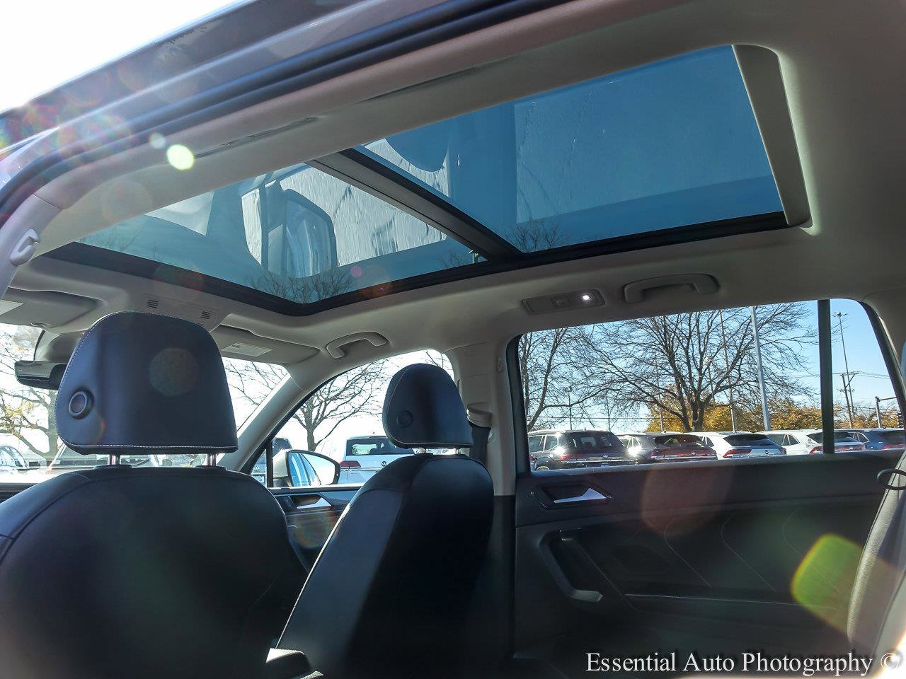 2022 VOLKSWAGEN TIGUAN - Image 10