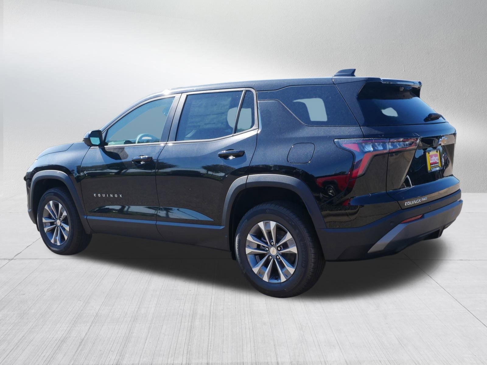 2026 Chevrolet Equinox LT photo 2
