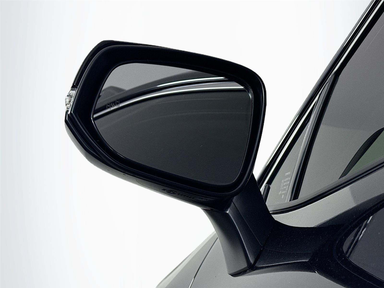 2025 Toyota RAV4 Hybrid XLE photo 10