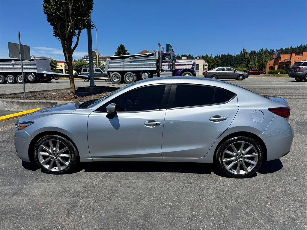 2018 Mazda Mazda3 Touring photo 4