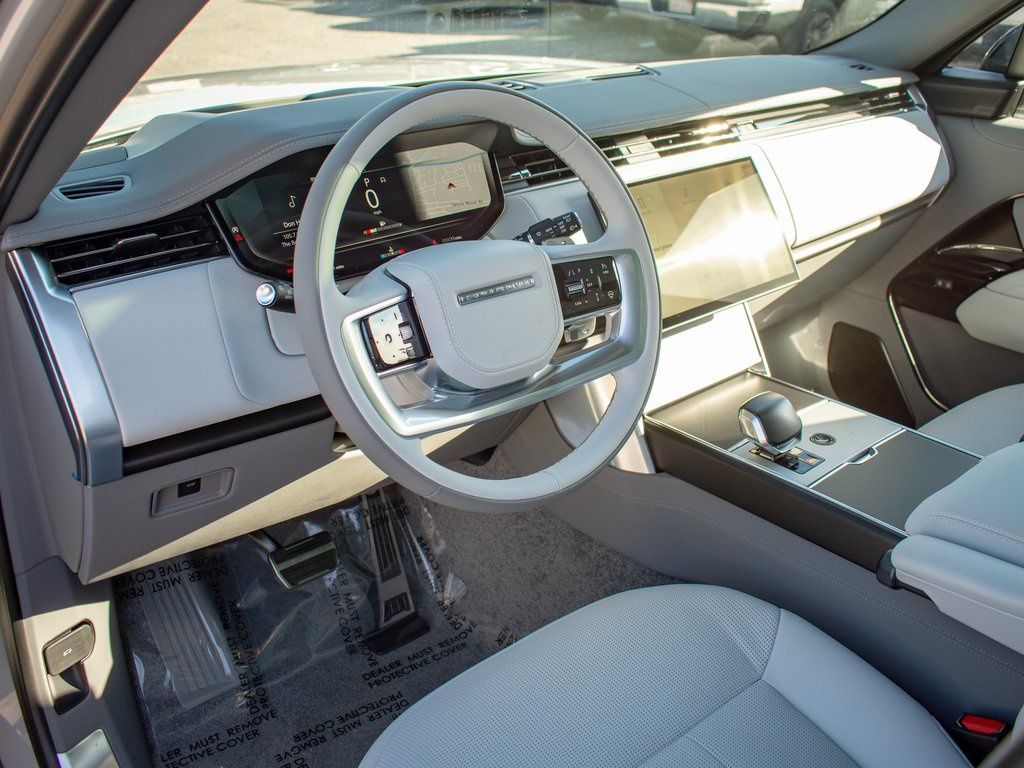 2025 Land Rover Range Rover SV photo 8
