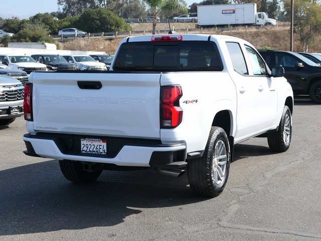 2025 Chevrolet Colorado Work Truck LT photo 3