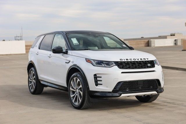 2025 Land Rover Discovery Sport SE photo 2