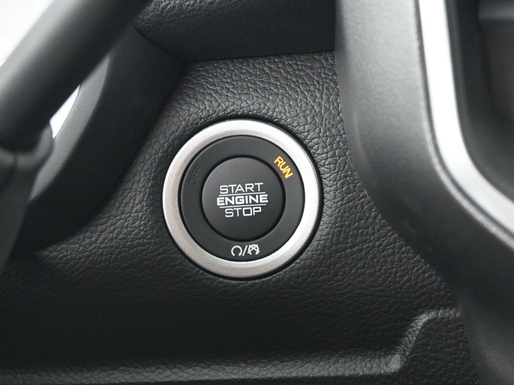 2025 Ram 2500 Big Horn photo 2