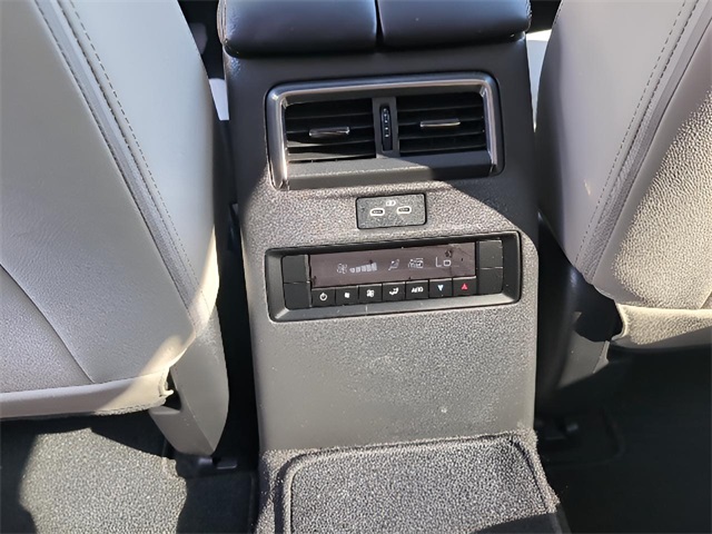 2024 Mazda CX-90 Preferred photo 26